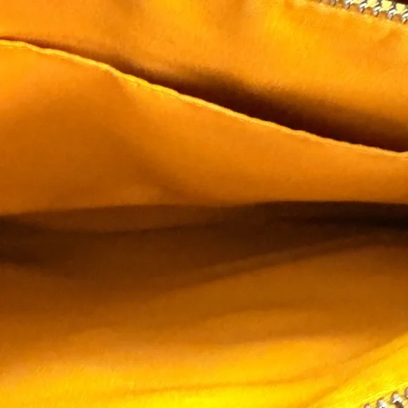 Coach Forest Green Bucket Bag w/Wallet - Picture 10 of 12